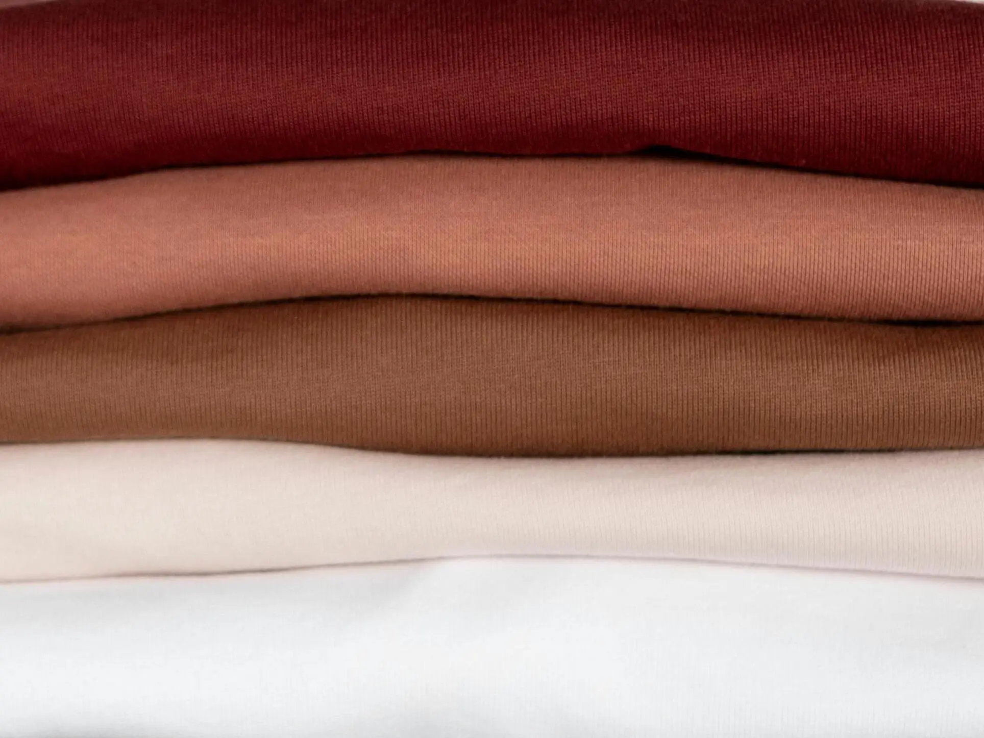 Modekleuren herfst en winter 2025: de 8 trendy kleuren dit najaar